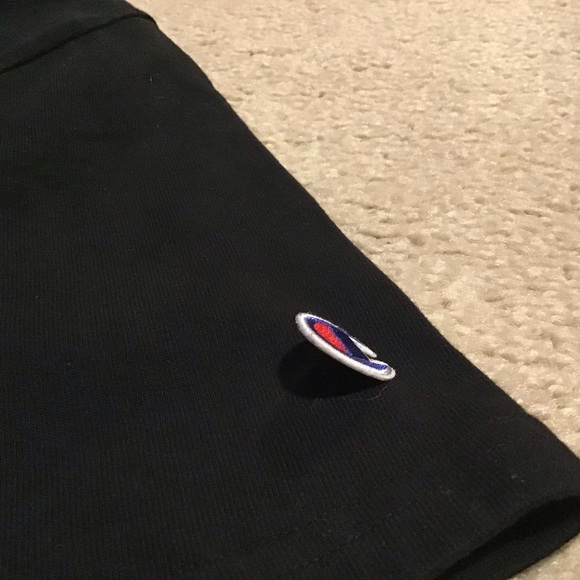 Champion Logo Men’s Black T-shirt Short Sleeve Casual School Sz Small - Picture 6 of 9